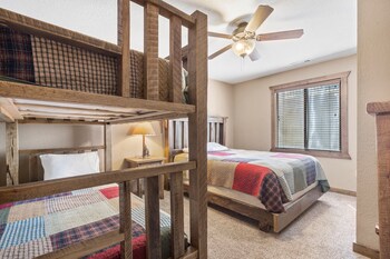 2-BD Waterfront Condo - Terrace Level - 504