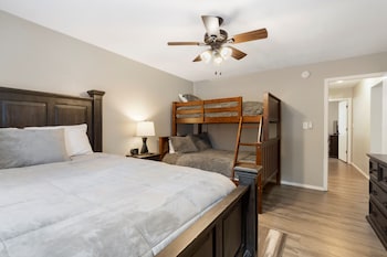 2-BD Waterfront Condo - Terrace Level - 601