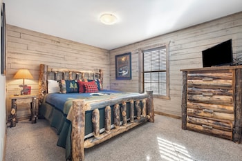 2-BD Cabin #16