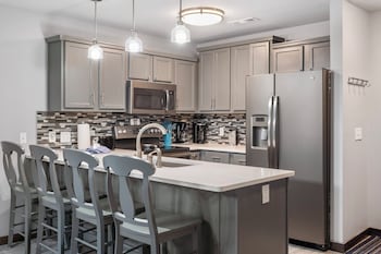 2 Bedroom Condo #1205