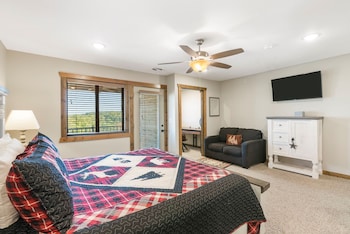 3-BD Lake View Condo W/ Loft - Penthouse Suite - 1209