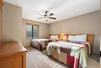 2-BD Waterfront Penthouse Condo 611