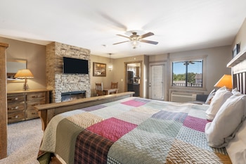 Studio Condo - Terrace Level - 1202A