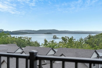 2 Bedroom Condo #1205