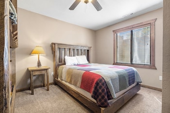 2-BD Waterfront Condo - Terrace Level - 504