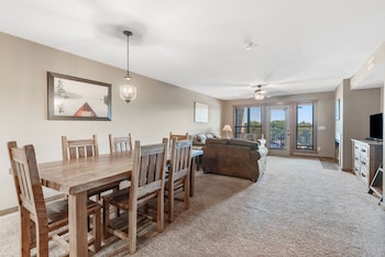 1-BD Condo - Walk-In Level - 1106B