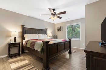2-BD Waterfront Condo - Terrace Level - 601