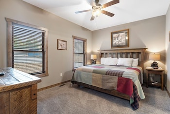 3-BD Cabin w/ Loft #25