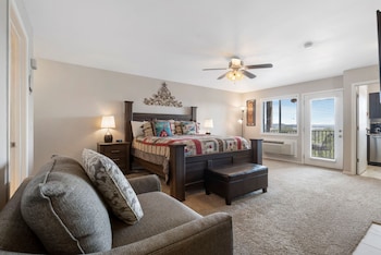 2-BD Lake View Condo - Walk-In Level - 1505
