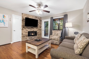 2 Bedroom Waterfront Condo #603