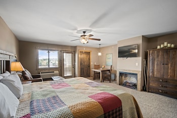 Studio Condo - Terrace Level - 1501A