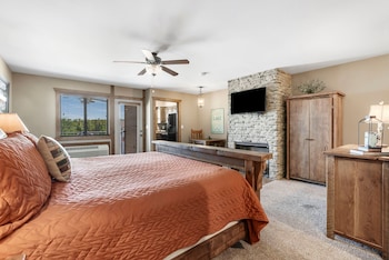2-BD Condo - Terrace Level - 1201