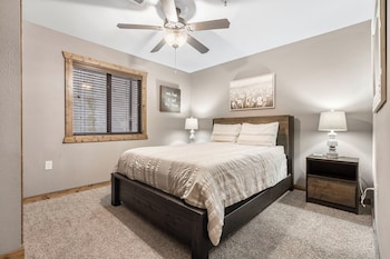 3 Bedroom Condo #1103