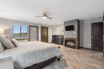 2 Bedroom Condo #1205