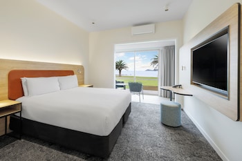 Deluxe Seaview 1 King