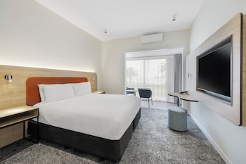 Deluxe Seaview 1 King