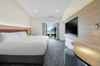 Suite with Seaview 1 King