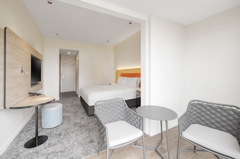 Deluxe Seaview 1 King