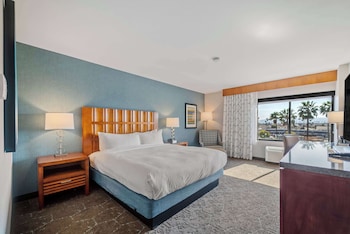 One king bed non smoking