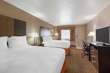 Standard Room, 2 Queen Beds, Non Smoking, Refrigerator & Microwave