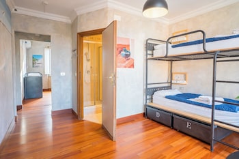 Bed in 5 bed mixed dorm