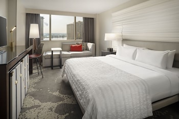 Superior Room, 1 King Bed, River View
