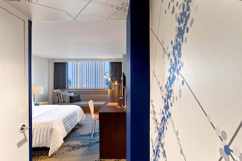 Superior Room, 1 King Bed, River View