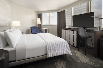 Room, 1 King Bed, City View, Corner