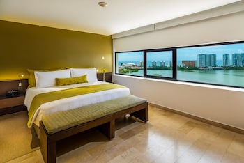Suite, 1 King Bed, Terrace, Lagoon View
