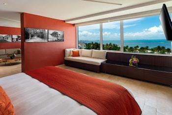 Deluxe Suite (Intercontinental)
