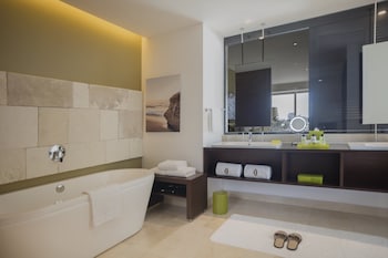 Club Room, 2 Queen Beds, Terrace, Ocean View (Terrace)
