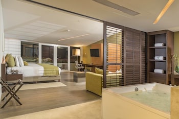 Presidential Suite, 1 King Bed (Coral)