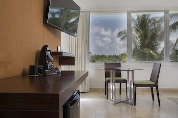 Classic Room, 1 King Bed