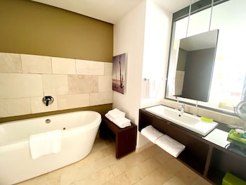 Club Room, 2 Queen Beds, Terrace, Ocean View (Terrace)