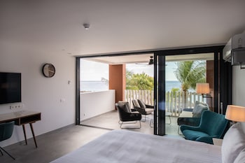 Premium Apartment, 3 Bedrooms, Ocean View, Beachfront