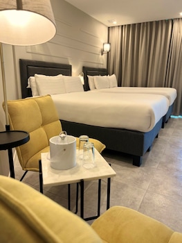 Deluxe Room (Octagon)