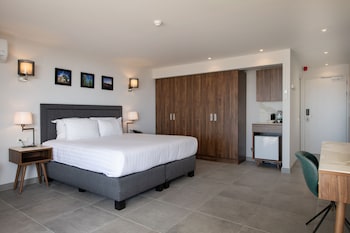Premium Apartment, 3 Bedrooms, Ocean View, Beachfront