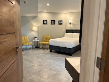 Deluxe Room (Octagon)