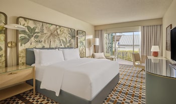 Room, 1 King Bed, Accessible Bathtub