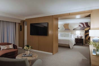 Suite, 1 King Bed, Oceanfront (Pacifica)