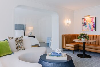 Room, 1 King Bed, Patio (The 720, Private Patio, Firepit)