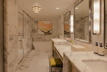 Suite, 1 Bedroom, Pool View