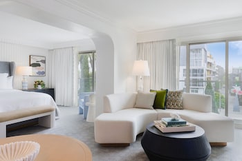 Suite, 1 Bedroom, Mobility Accessible, City View (Accessible Shower)