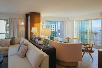 Suite, 1 Bedroom, Corner (Oceanfront)
