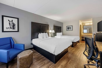 Standard Room, 2 Queen Beds, Non Smoking, Microwave