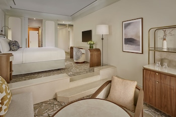 Junior Suite, Resort View (Balcony)