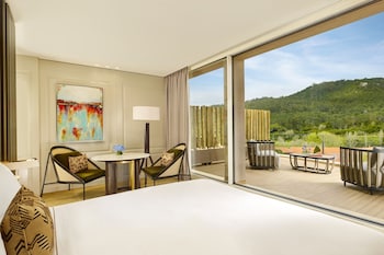 Suite, 1 Bedroom, Balcony (Balcony)