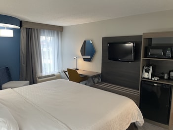 Room, 1 King Bed, Non Smoking (Leisure)
