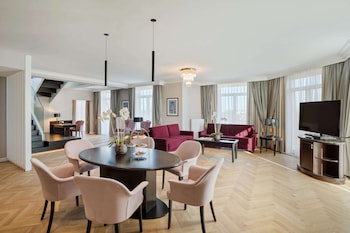 Kaiser Suite