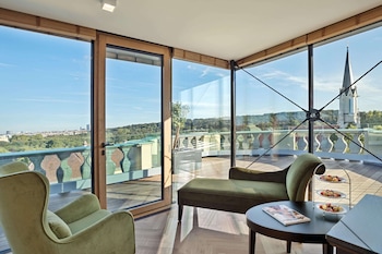 Kaiser Suite